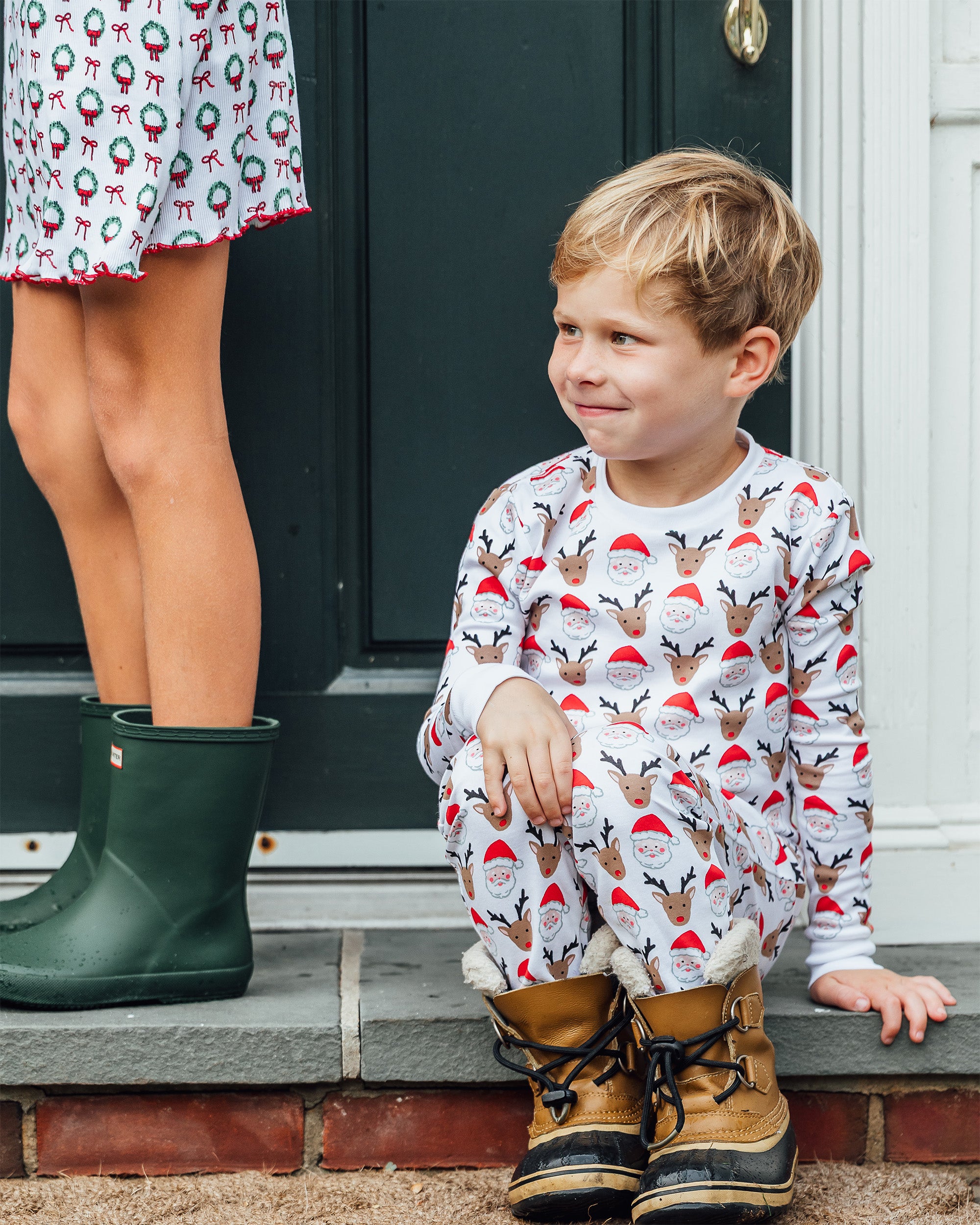 The Organic Long Sleeve Pajama Set [Santas Squad]