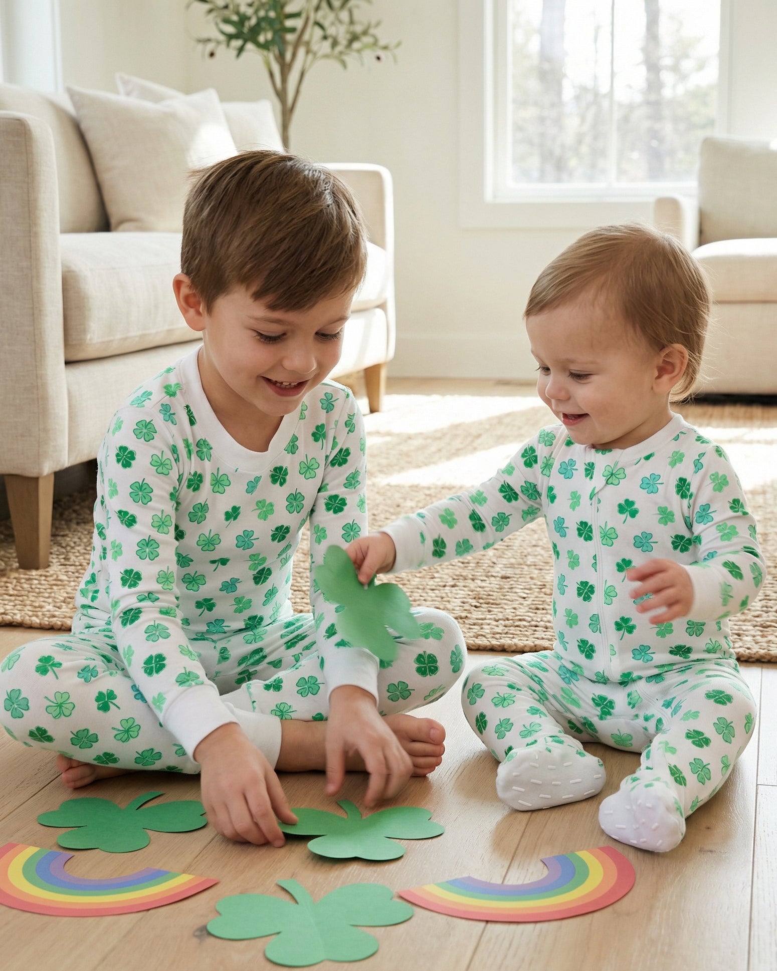 The Organic Long Sleeve Pajama Set [Shamrocks]