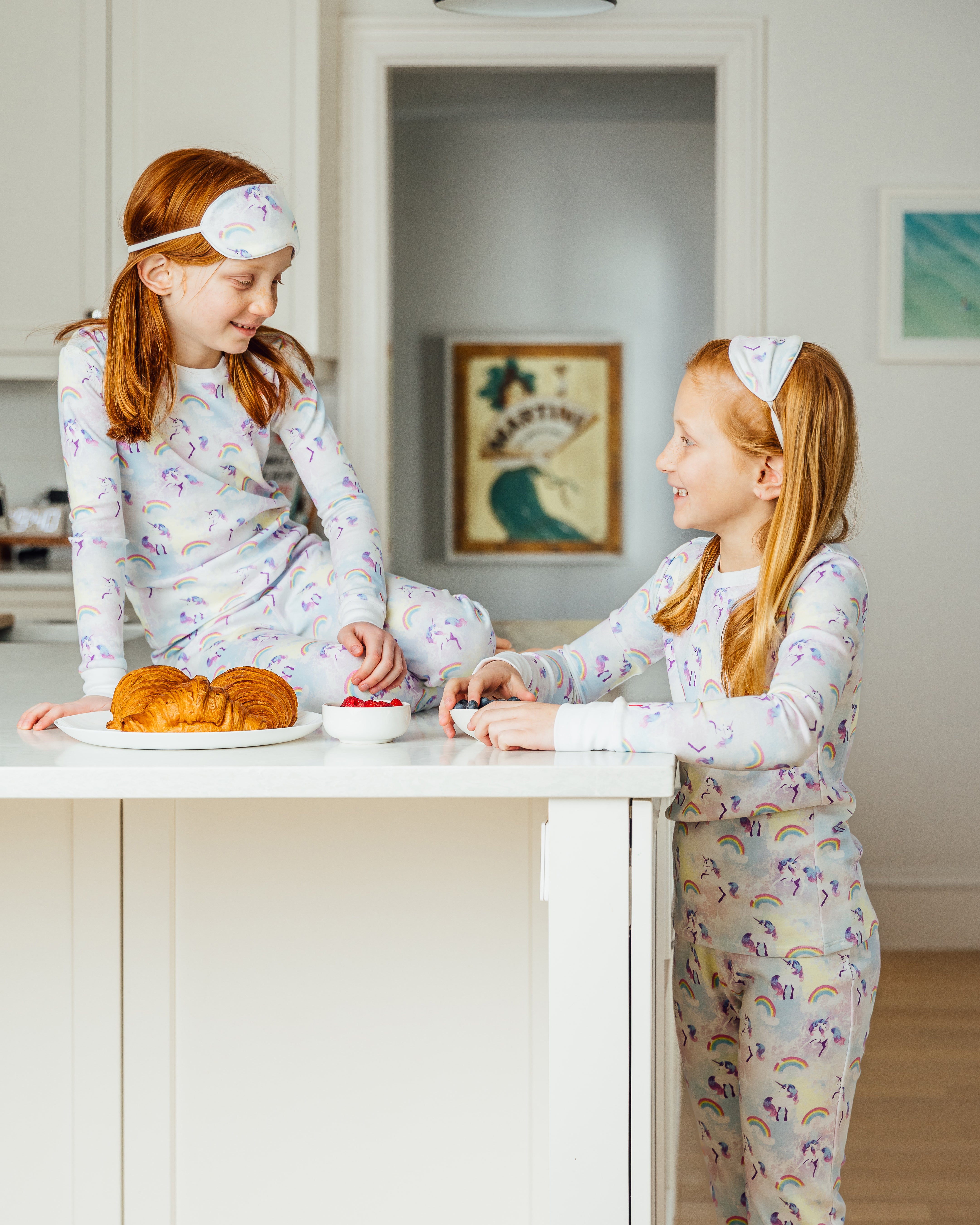 The Organic Long Sleeve Pajama Set [Unicorns and Rainbows]