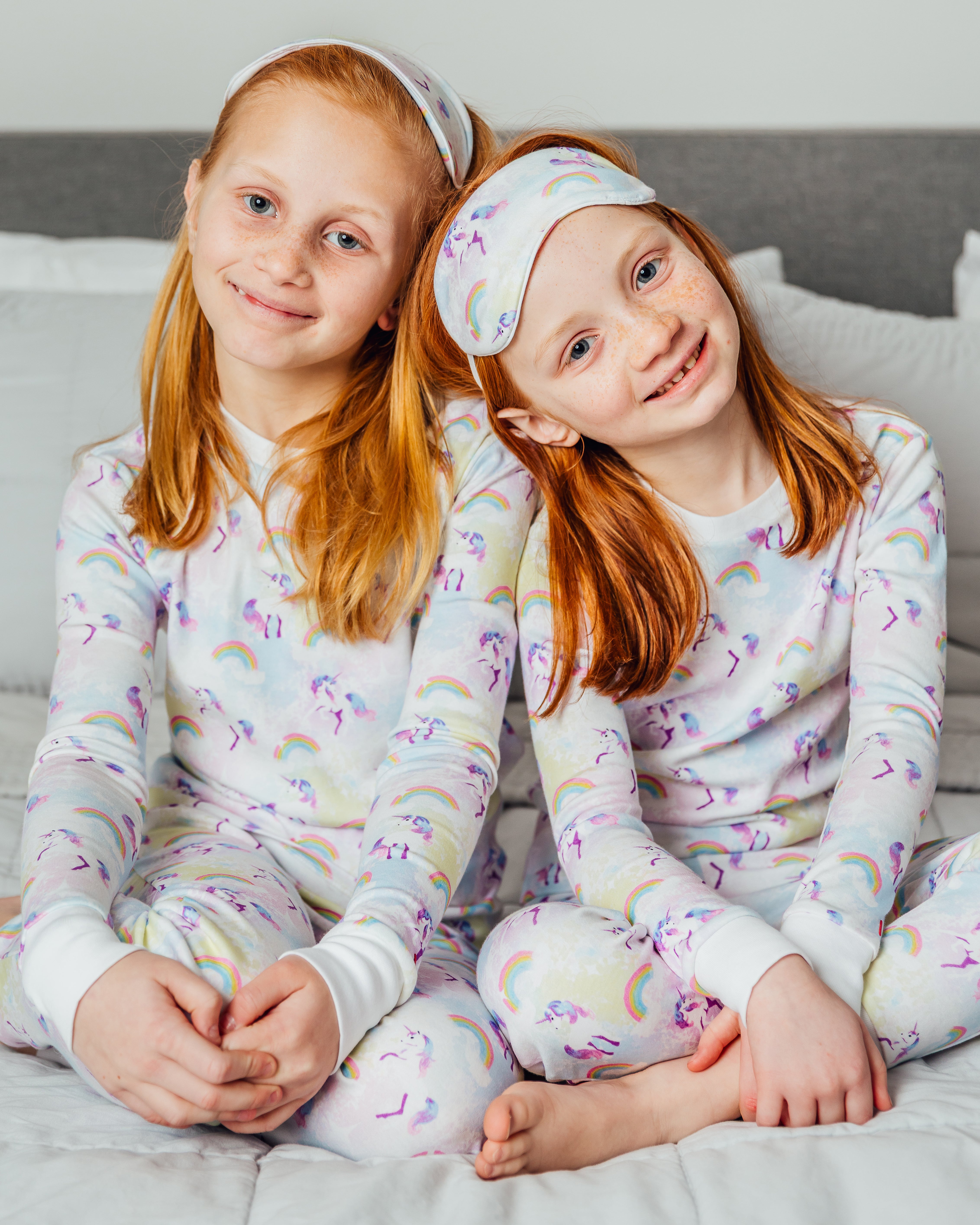 The Organic Long Sleeve Pajama Set [Unicorns and Rainbows]