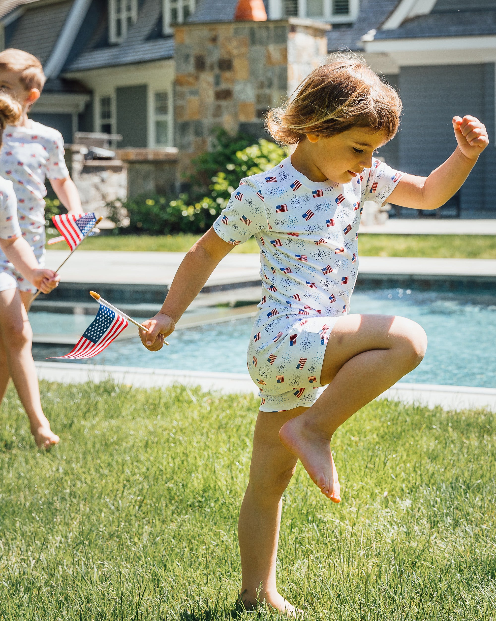 The Organic Short Sleeve Pajama Set [Flags and Fireworks]